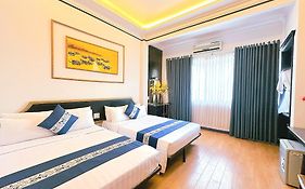 Khách sạn New Star Inn